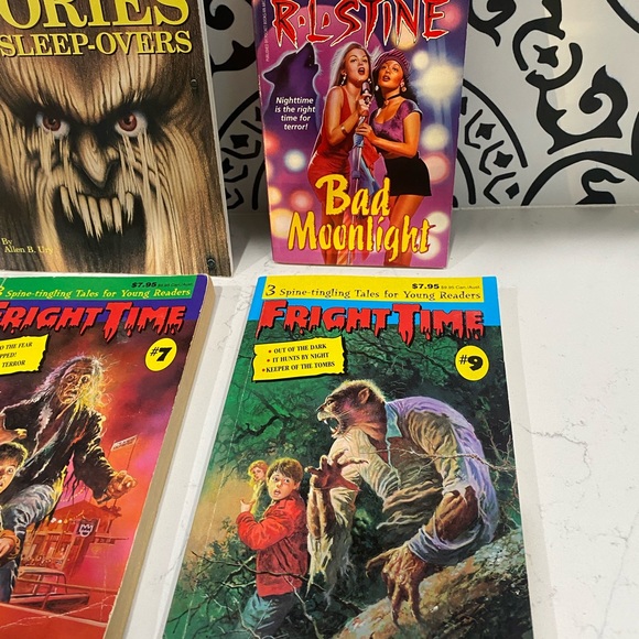 Lot of 11 Vintage Halloween Scary Stories Story Books Paperback Creepy Tales - Picture 4 of 8